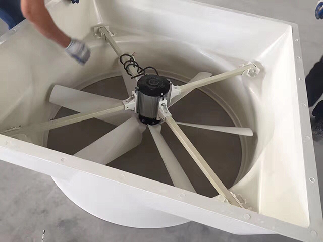 玻璃鋼風(fēng)機(jī)組裝中